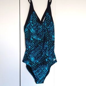 💕NWOT SPEEDO SWIMSUIT SIZE 10